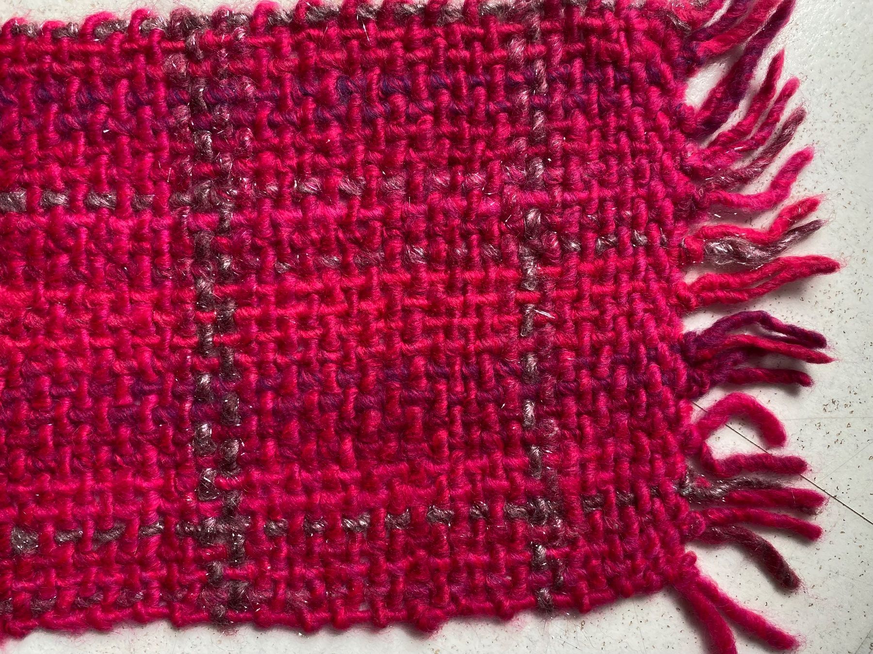 Foulard & Sciarpe: Schal - Handgewoben - Pink – Nuovo e nell'imballaggio originale da wichtrach venduto da Tvenus 1