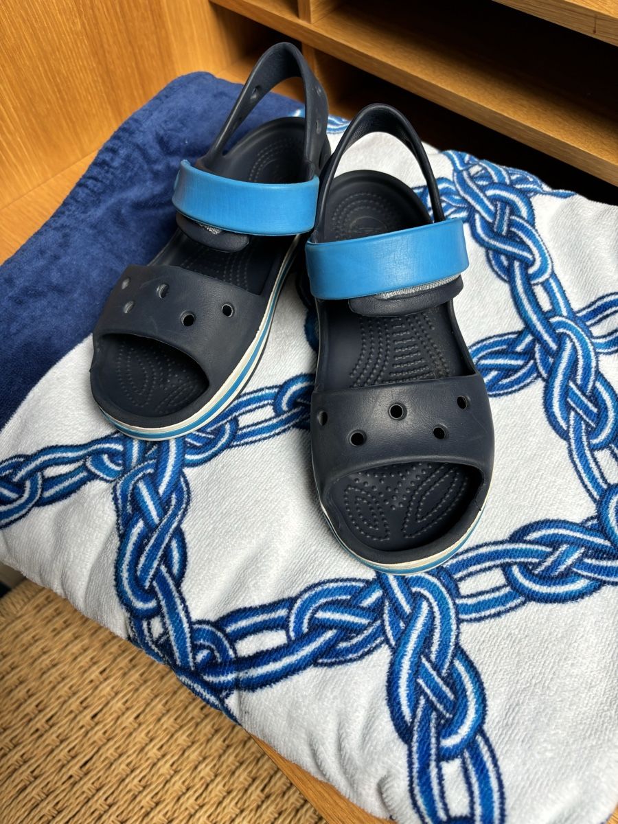 Crocs Chaussures garçon: Sandales Crocs t.33-34 – D'occasion à Founex par ari_2gt7 4
