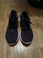 Adidas Schuhe - sportliche Looks und den Alltag.