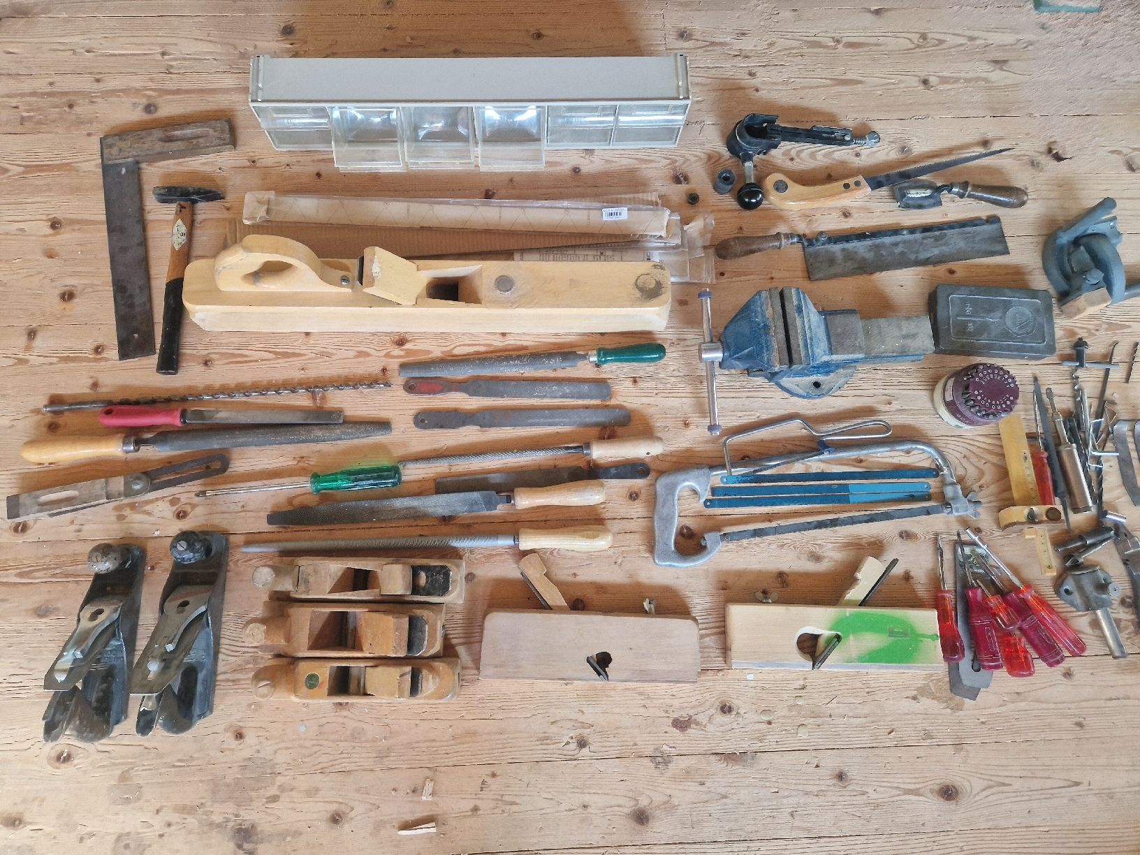 Tutti gli attrezzi: Diverses Werkzeug – Usato da Eschenbach SG venduto da and_rq76 2