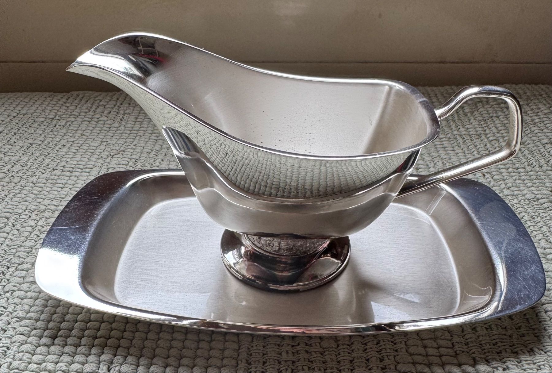 Schalen: Sauciere versilbert England 70er Jahre – Gebraucht aus Grabs von Dekostuebli 2