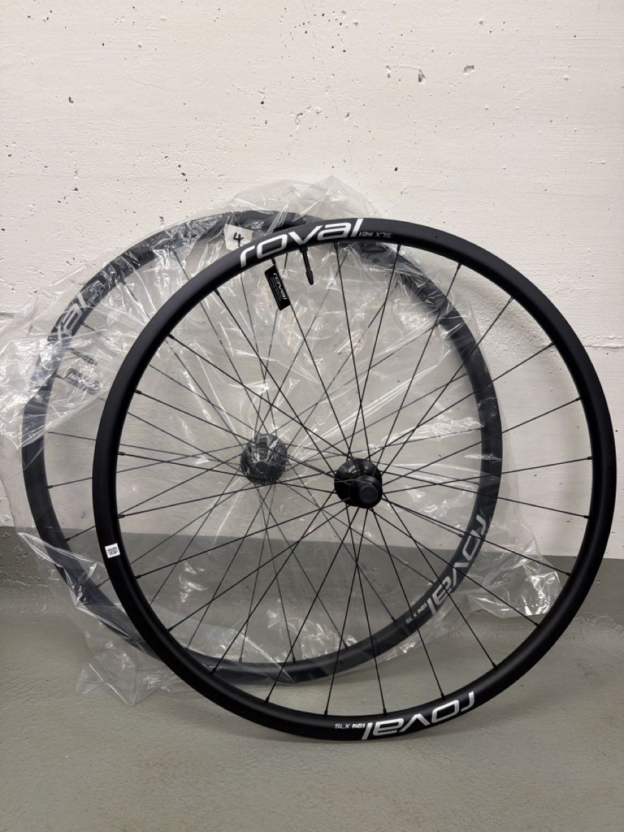 Jantes: Roval SLX 24 Wheelset – Neuf avec emballage d'origine à Wilderswil par bikeboxoutlet