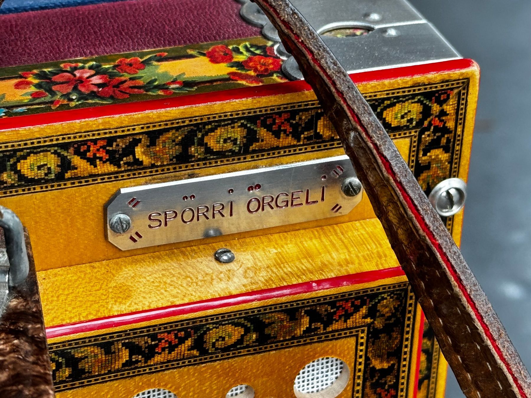 Strumenti musicali: Spörri Schwyzerörgeli, mit Koffer, JG 1981 – Usato da Baar venduto da qsi2005 1