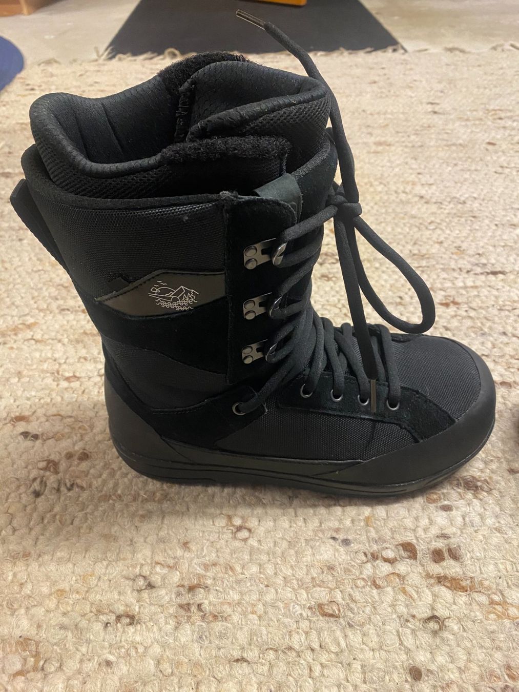 Deeluxe Scarpe da uomo: Snowboard Schuhe – Nuovo (secondo la descrizione) da Andelfingen venduto da rhy04 2