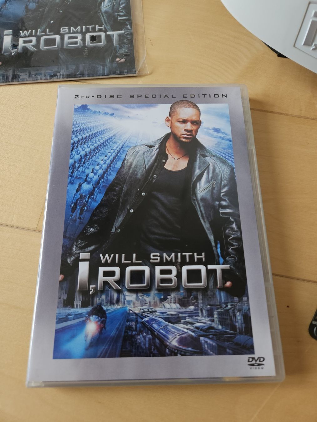 Tutti i DVDs: I, Robot DVD-Set mit Sonny Head – Usato da Wildberg venduto da Reunionevents 2