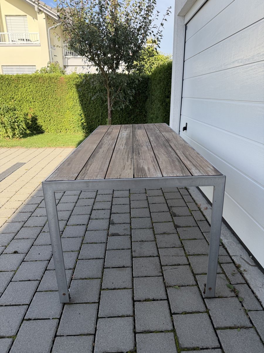 Tische: Gartentisch massiv – Gebraucht aus Felben wellhausen von To.el 1