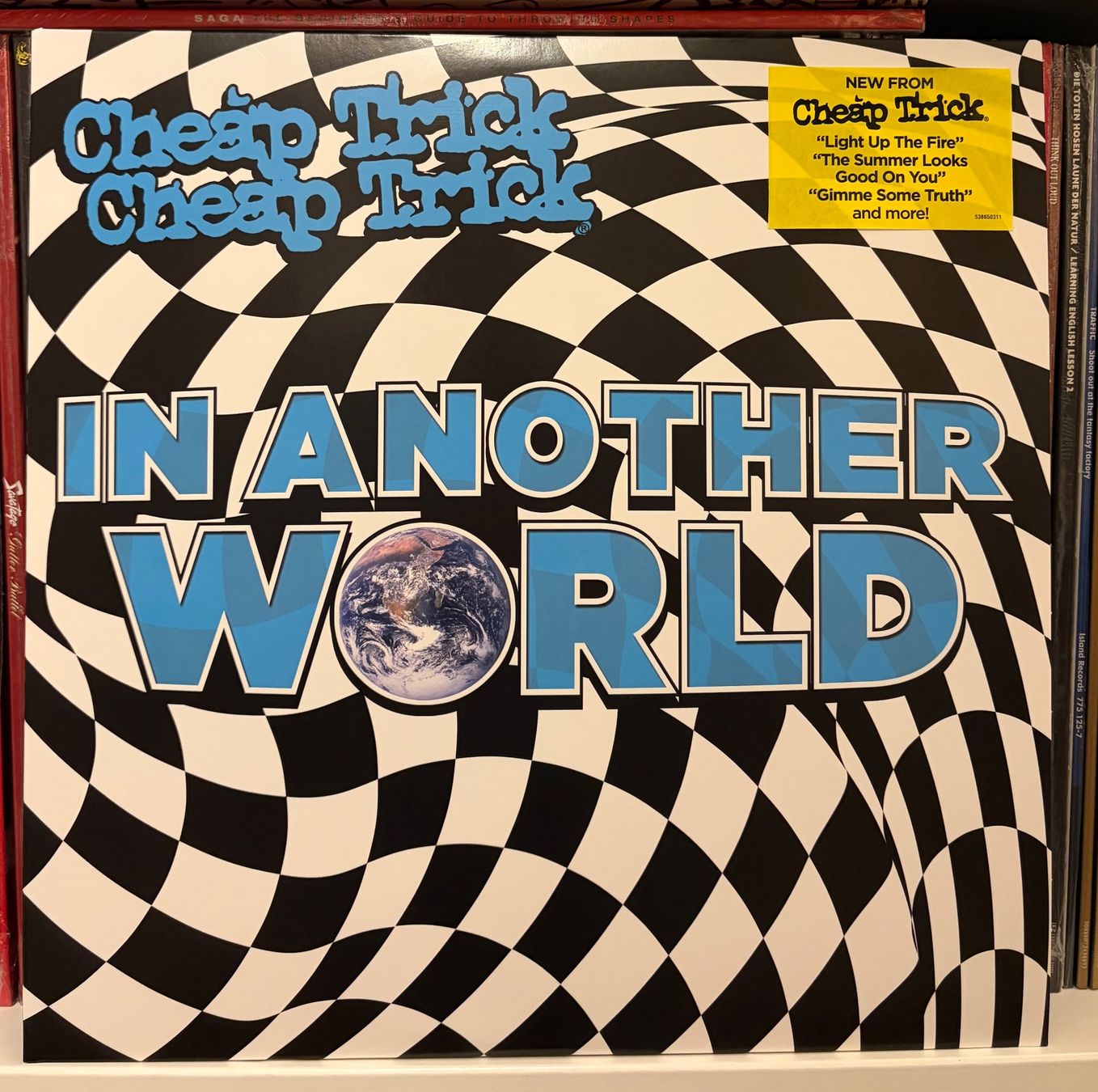 Dischi in vinile: CHEAP TRICK „In Another World“ LP VINYL mit SIGNED INSERT! – Nuovo (secondo la descrizione) da Basel venduto da forevermusic 1