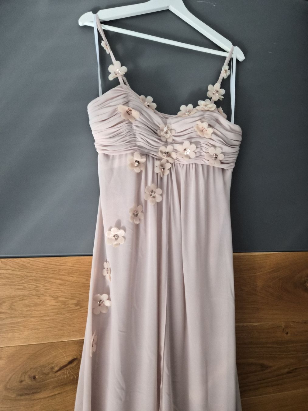 Robes: Kleid – D'occasion à Zürich par nad_6mxz 2