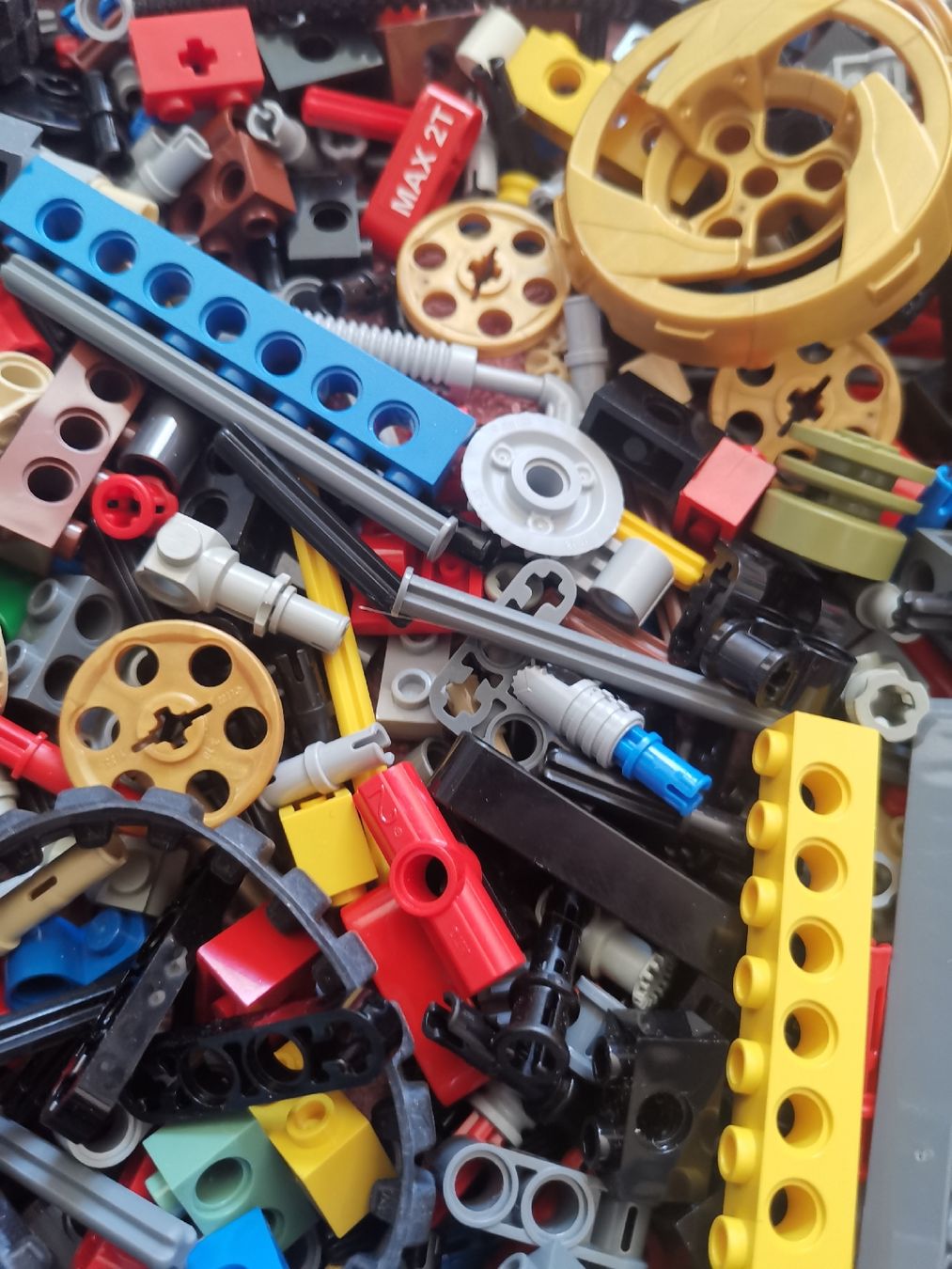 Lego Jouets: Lego Technik Teile knapp 2 Kilo – D'occasion à Effretikon par Superkarin7 2
