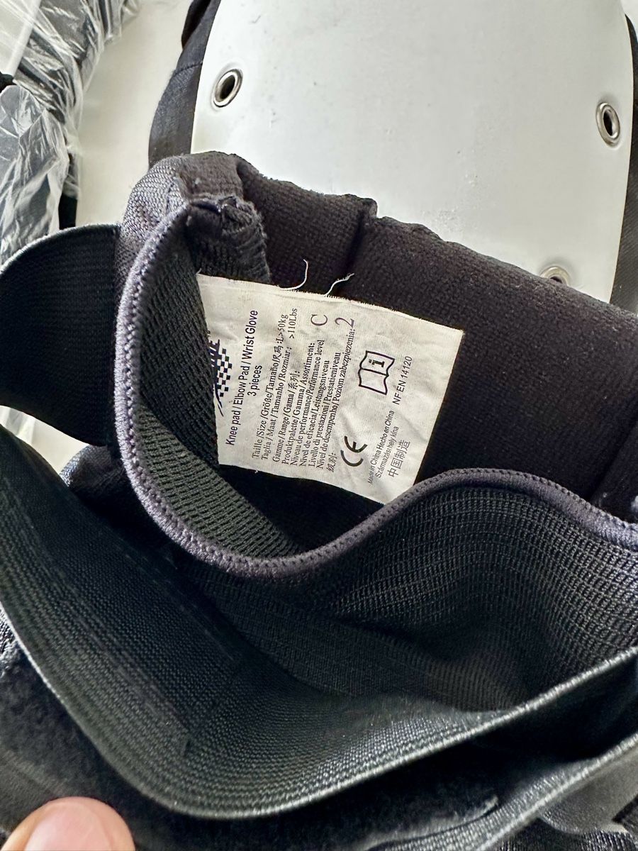 Protezioni & Imbottiture: Kit de protection et casque – Usato da Sion venduto da Alfi74 1