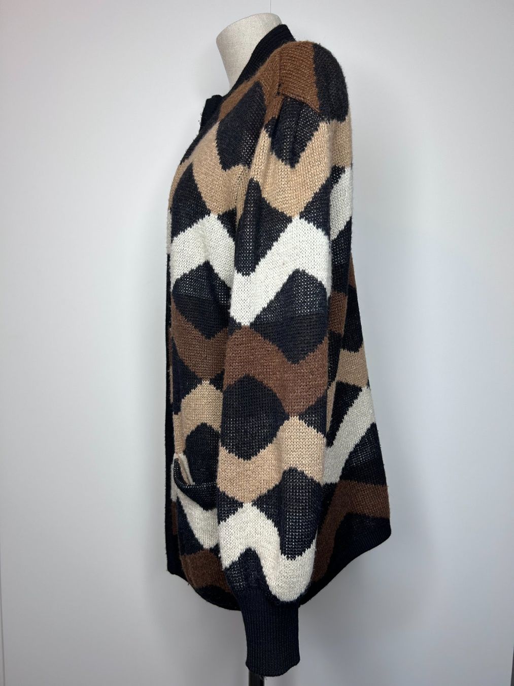 Cos Giacche: Vintage Cardigan – Usato da St. Gallen venduto da look-twice 2