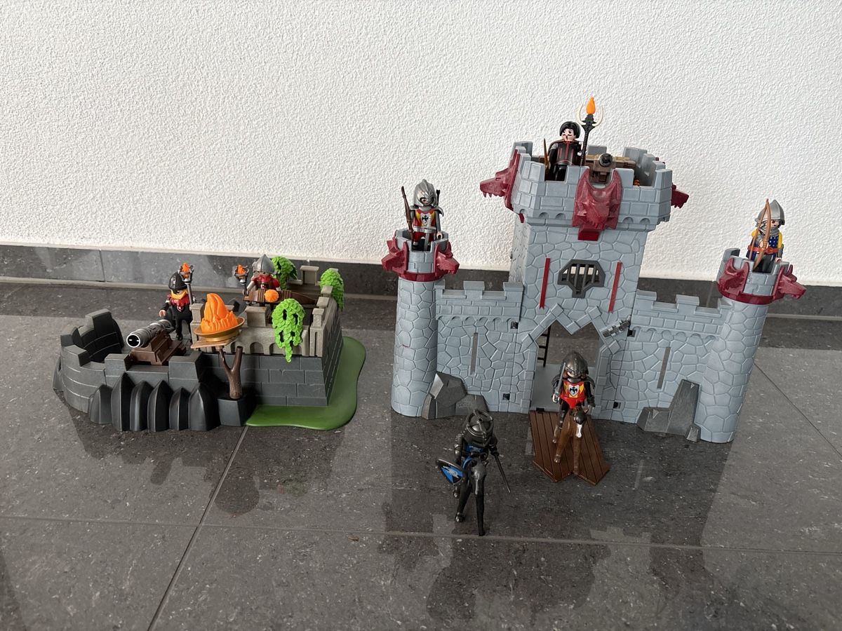 Playmobil Giocattoli: Ritterburg Playmobil – Usato da Ettiswil venduto da Zemp86
