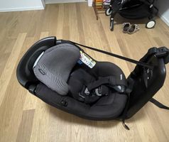 Maxi cosi axissfix car seat 
