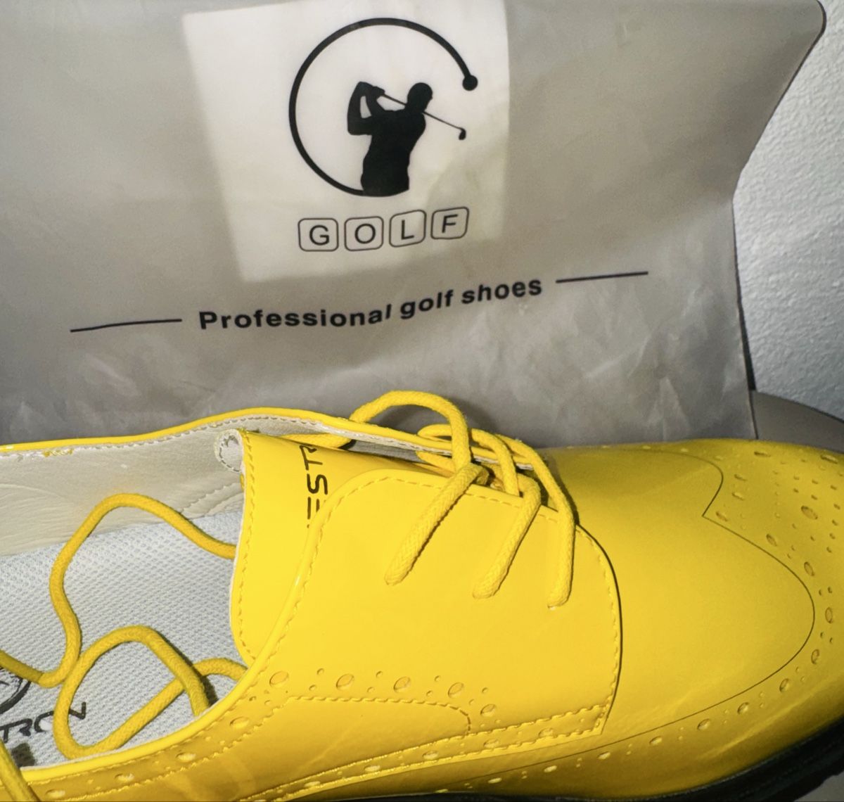 Chaussures hommes: Scarpe uomo GOLF Giallo lucido Gr 49 con tacchetti.          – Neuf (Voir description) à Volketswil par mau_9pxs 4