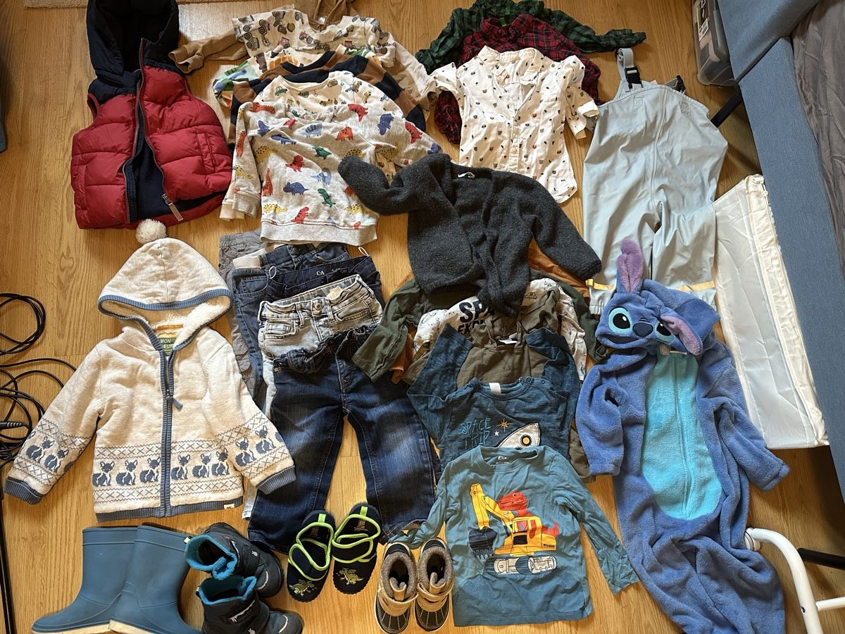 Kleiderpakete & -sets: Kleiderpaket Herbstwinter 92/98 Junge – Gebraucht aus Münsingen von Secondhand89