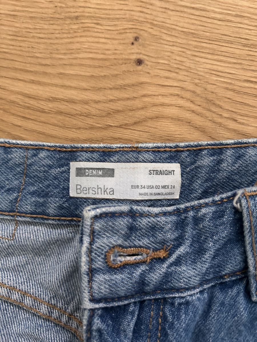 Bershka Jeans: Straight Leg Jeans Grösse 34 – Nuovo (secondo la descrizione) da Bülach venduto da lguedeskr 2