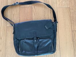 Sacoche porte-document Tumi en cuir