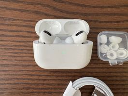 Apple AirPods Pro / Voll funktionsfähig