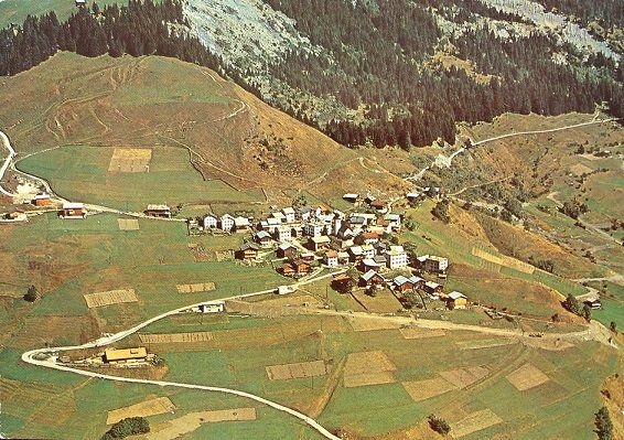 Cartoline postali: RIEIN Flugaufnahme – Nuovo (secondo la descrizione) da Jona venduto da philajona