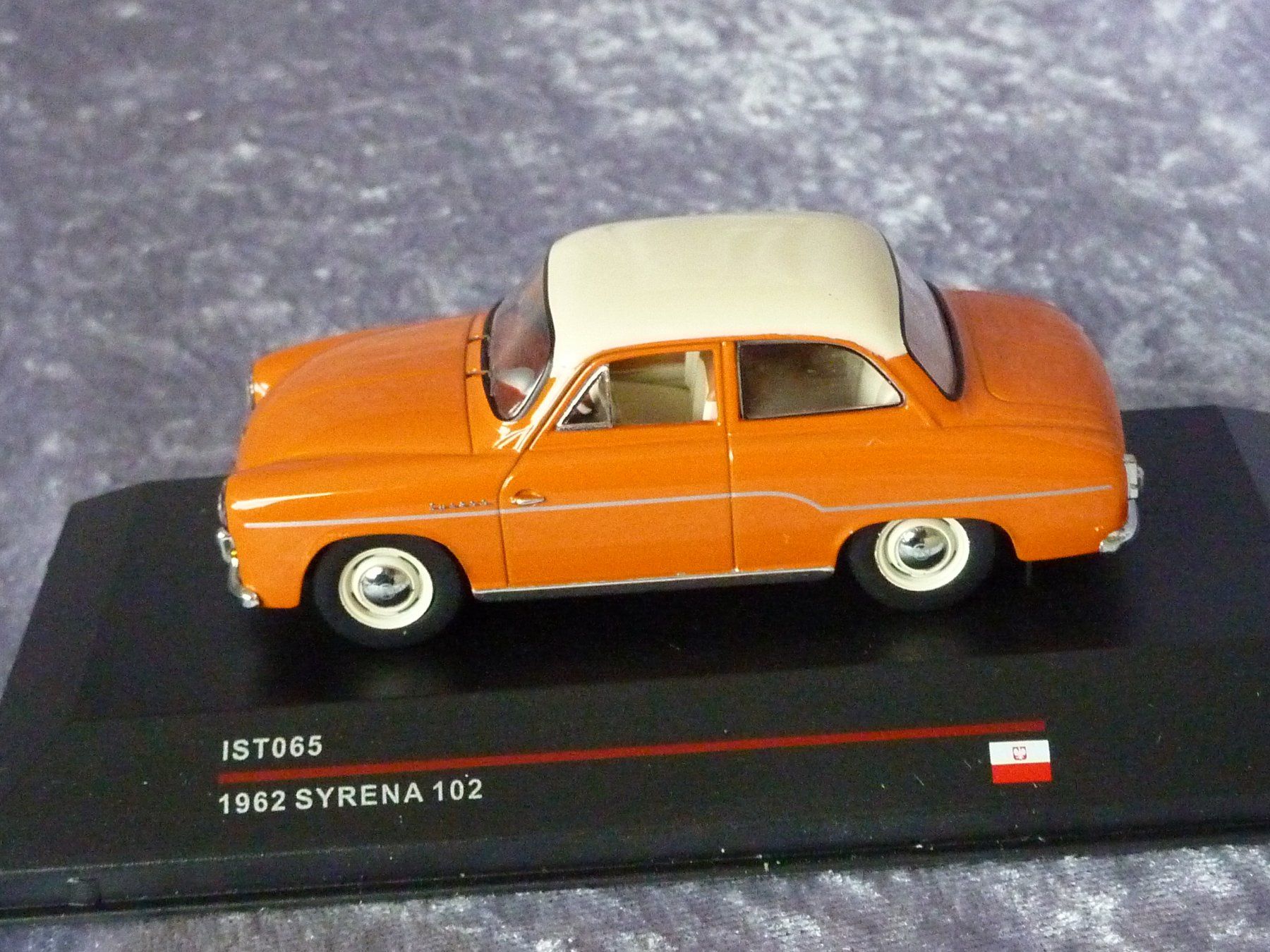 Modellini d'auto: Syrena 102 1962  1:43 – Nuovo (secondo la descrizione) da Dürrenäsch venduto da modellautos4you 4
