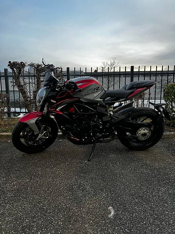 MV Agusta Strada: MV Agusta Brutale 800 RR – Usato da Cointrin venduto da mar_hw7l 4