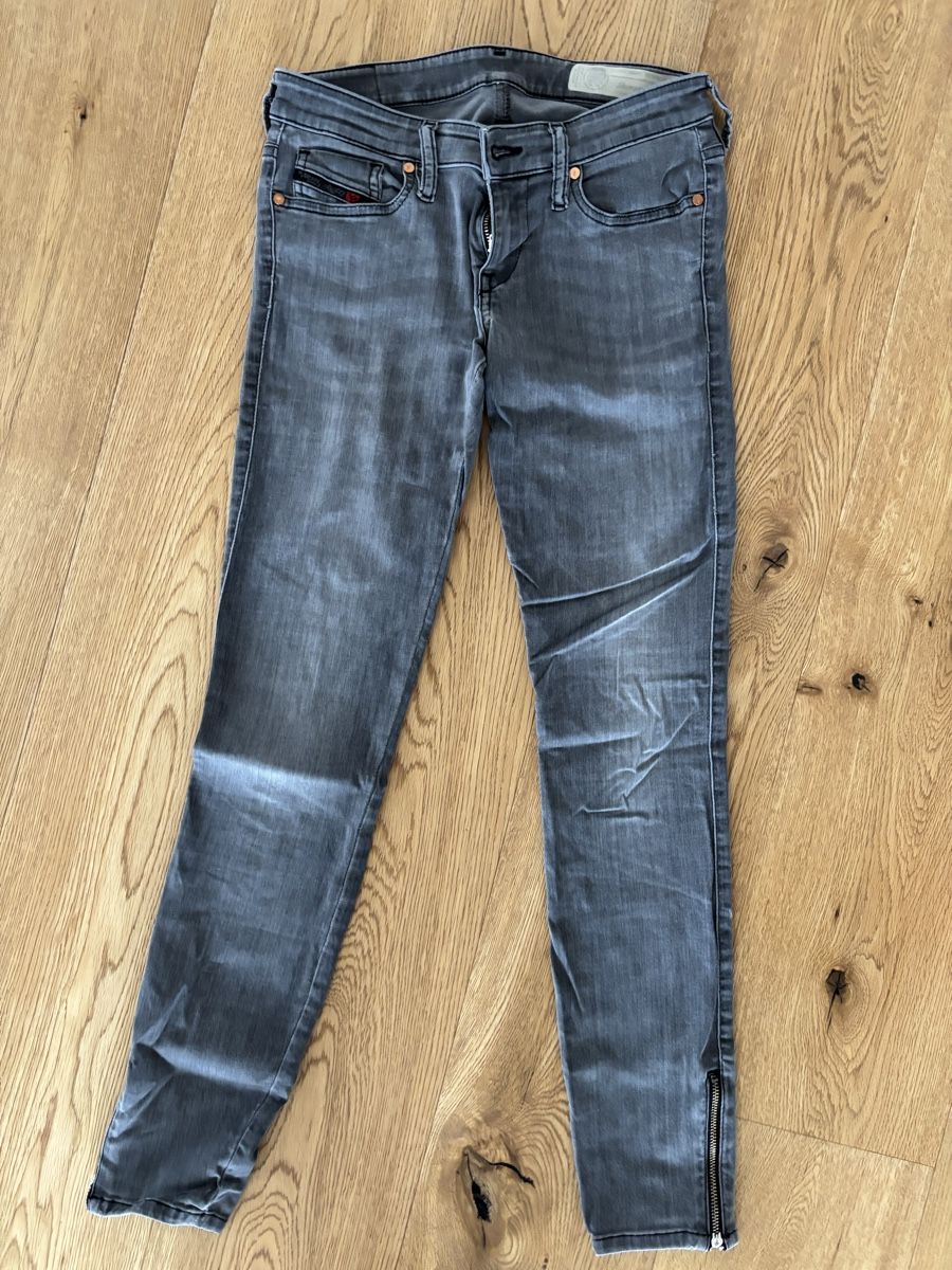 Diesel Jeans: Diesel Jeans – D'occasion à Buttisholz par Melsan