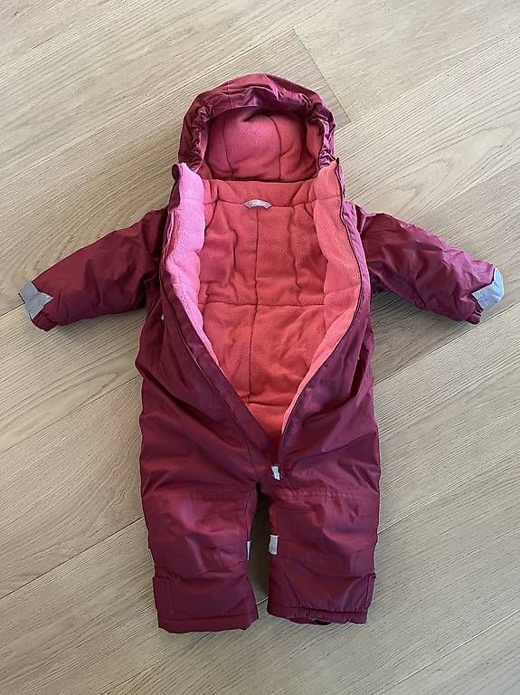 Pantaloni: Combinaison ski rouge – Usato da Cossonay-Ville venduto da cas_wq6f 2