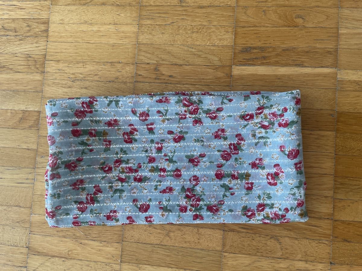 Tessuti: Fabric with roses pattern light blue and red 1X1m – Nuovo (secondo la descrizione) da Neuchatel venduto da shi_9fzw 2