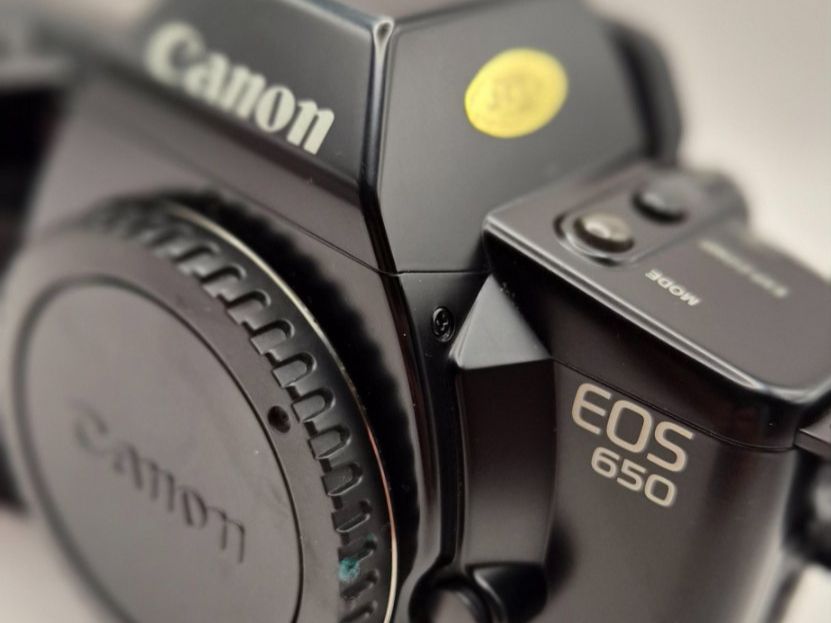 Canon Fotocamera: Canon EOS 650 + EF 35-70mm + Handbücher – Usato da Ebmatingen venduto da Campbelli 3