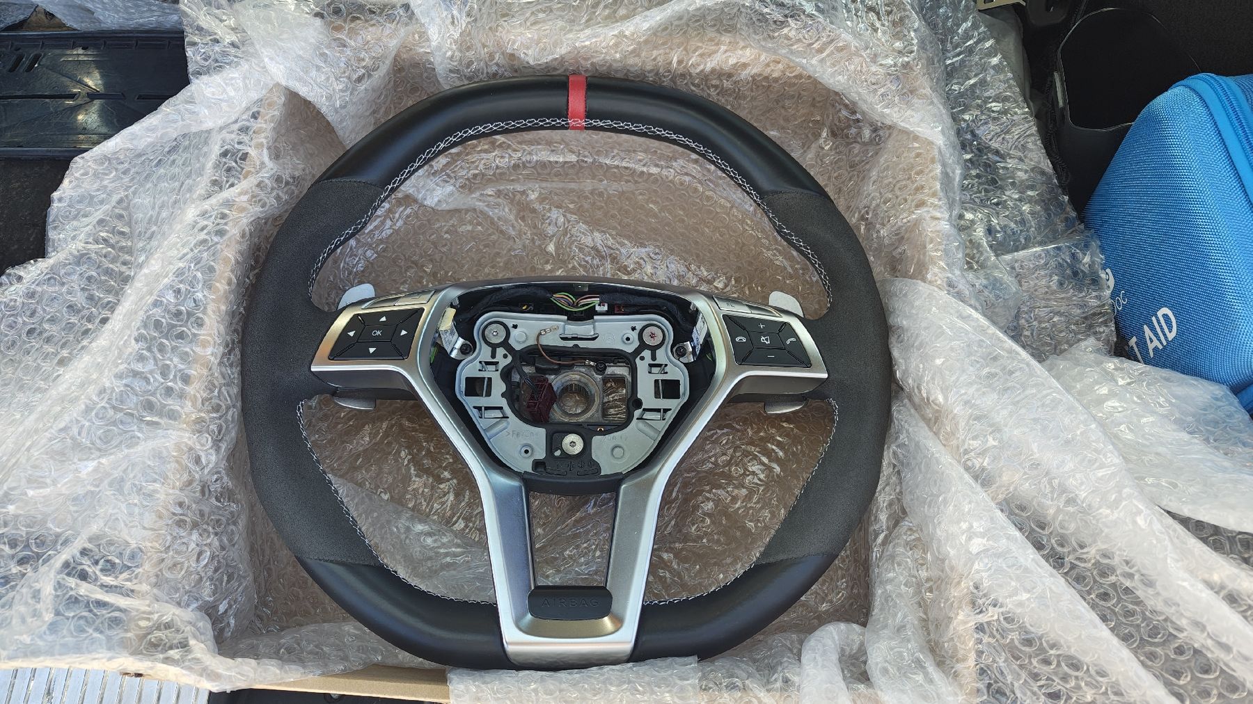 Mercedes-Benz Tutti pezzi di ricambio auto: AMG Lenkrad S/W212 – Usato da Eggersriet venduto da 2cool4u
