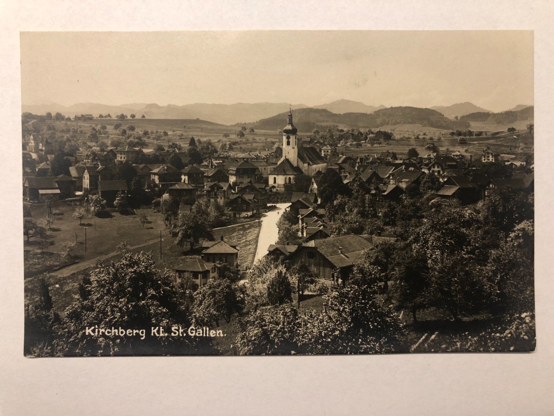 Cartoline postali: Kirchberg Kt St. Gallen 1930 – Usato da Pfäffikon ZH venduto da Waltoversand