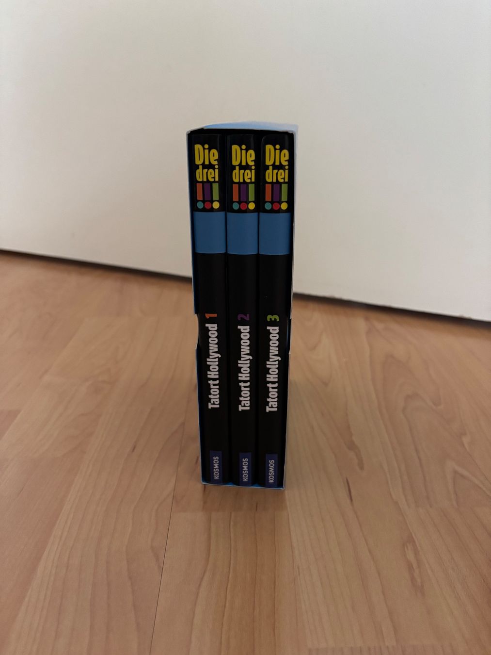 Libri: Die drei !!!, Tatort Hollywood – Nuovo (secondo la descrizione) da Oberkulm venduto da das_frf8 3