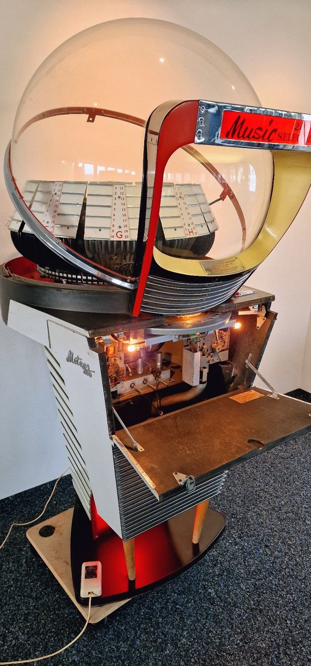 Jukebox: Musikbox Jukebox Chantal Meteor – Usato da Geroldswil venduto da jukeman 9