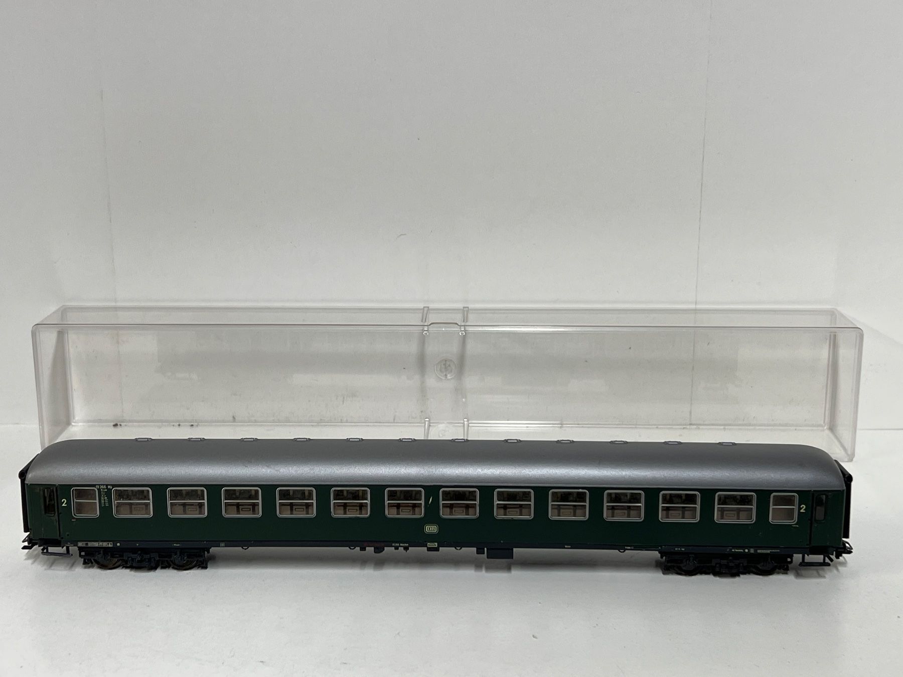 Roco Modelleisenbahnen: Roco  exact 1:87 DB 2.Kl. – Gebraucht aus Neuenhof von ludovicco 2