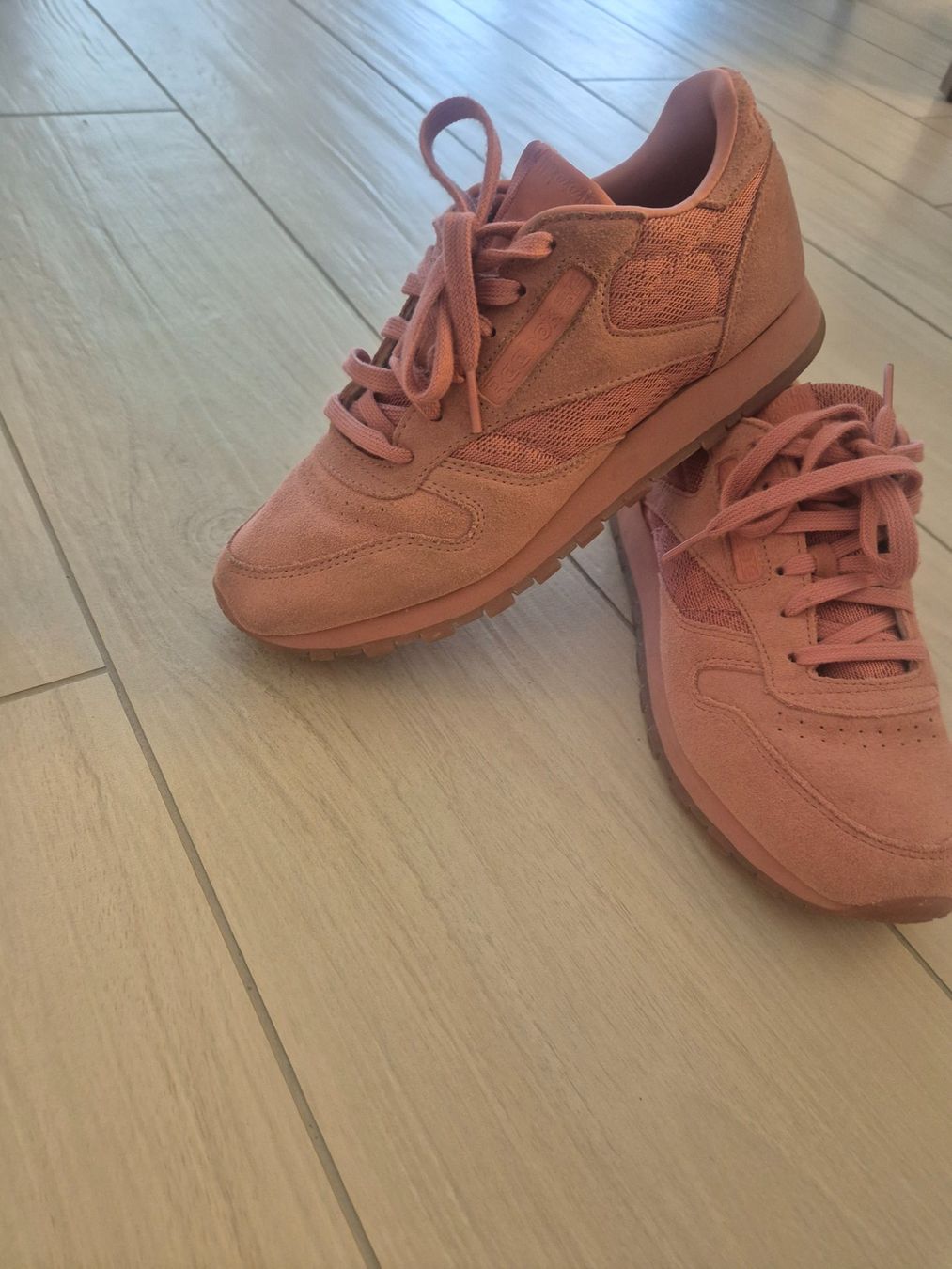 Damenschuhe: Reebok - 37.5 eher klein geschnitten – Gebraucht aus Rothenburg von pascalino91 1