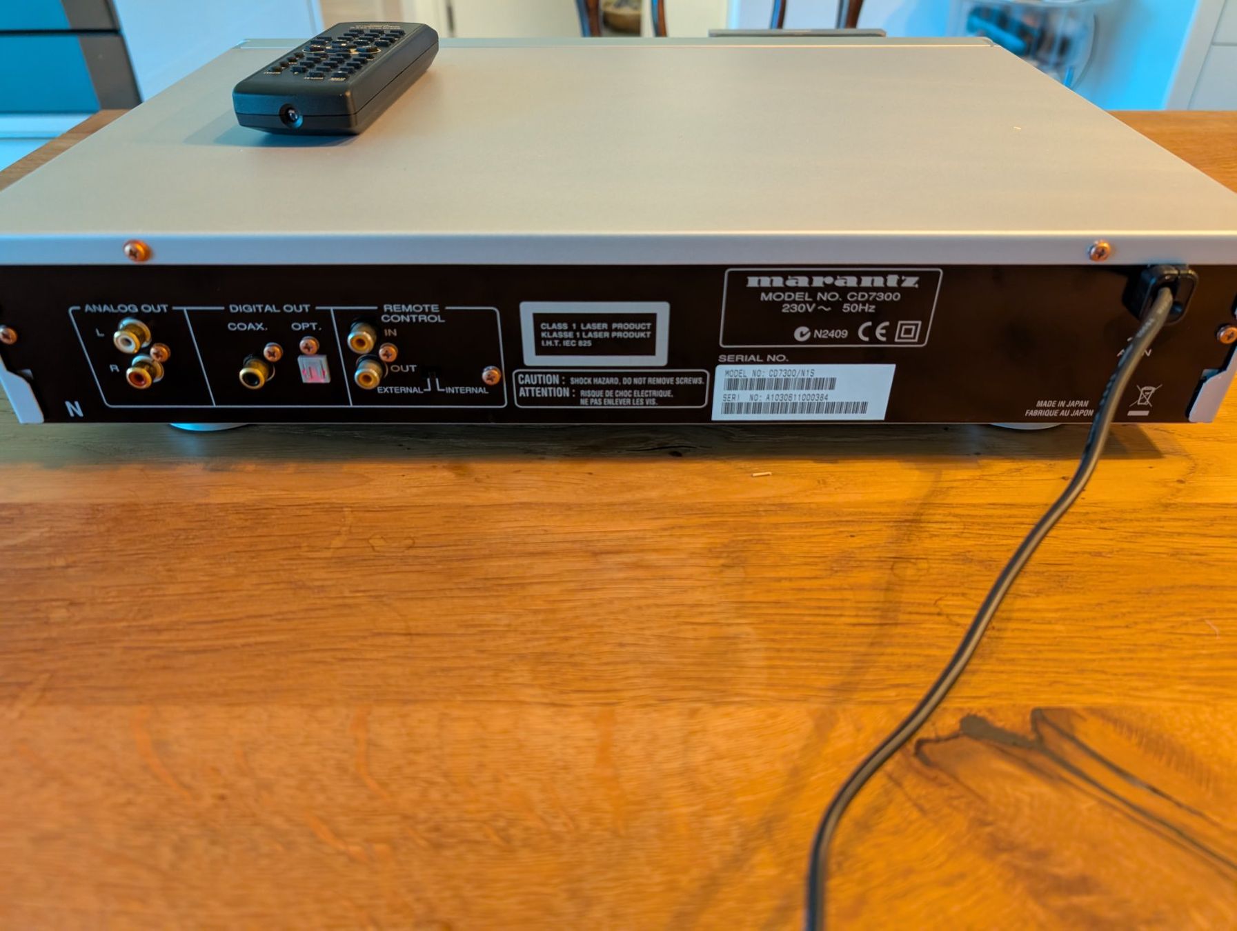Marantz Systèmes audio & multimédias: Marantz CD Player CD7300 silber / teildefekt – Défectueux à Zürich par meierj8 4