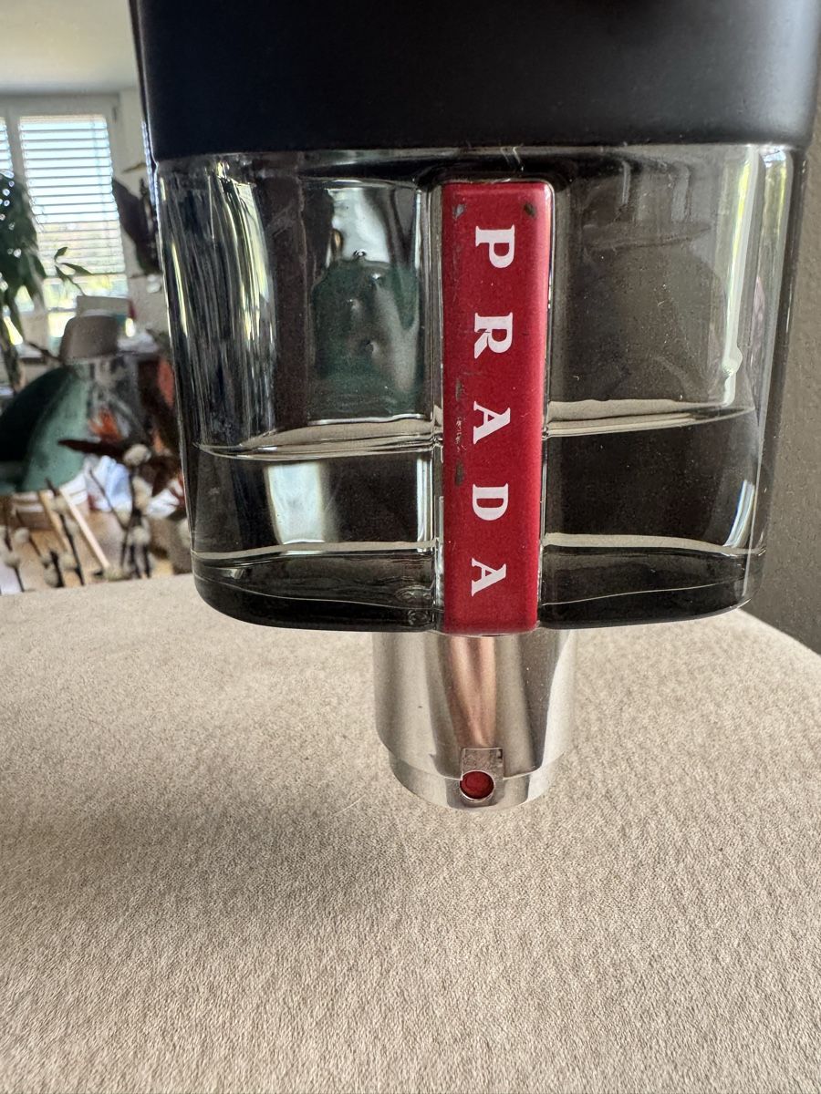 Prada Profumi & Eau de Toilette: Prada Carbon Eau de Toilette 100ml Herrenduft – Usato da Niederwangen BE venduto da Luxury.Second.Life 2
