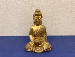 Buddha mit Schale aus Ton/Fiberglas