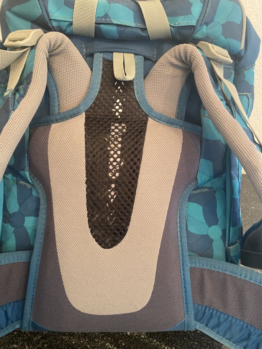 Ladenausstattungen & Messebau: Ergobag Schulrucksack mit Sportrucksack – Gebraucht aus Stäfa von Protea3 6