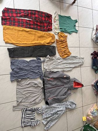 Kinderkleider, Kleider Paket in Top-Zustand  Grösse 140
