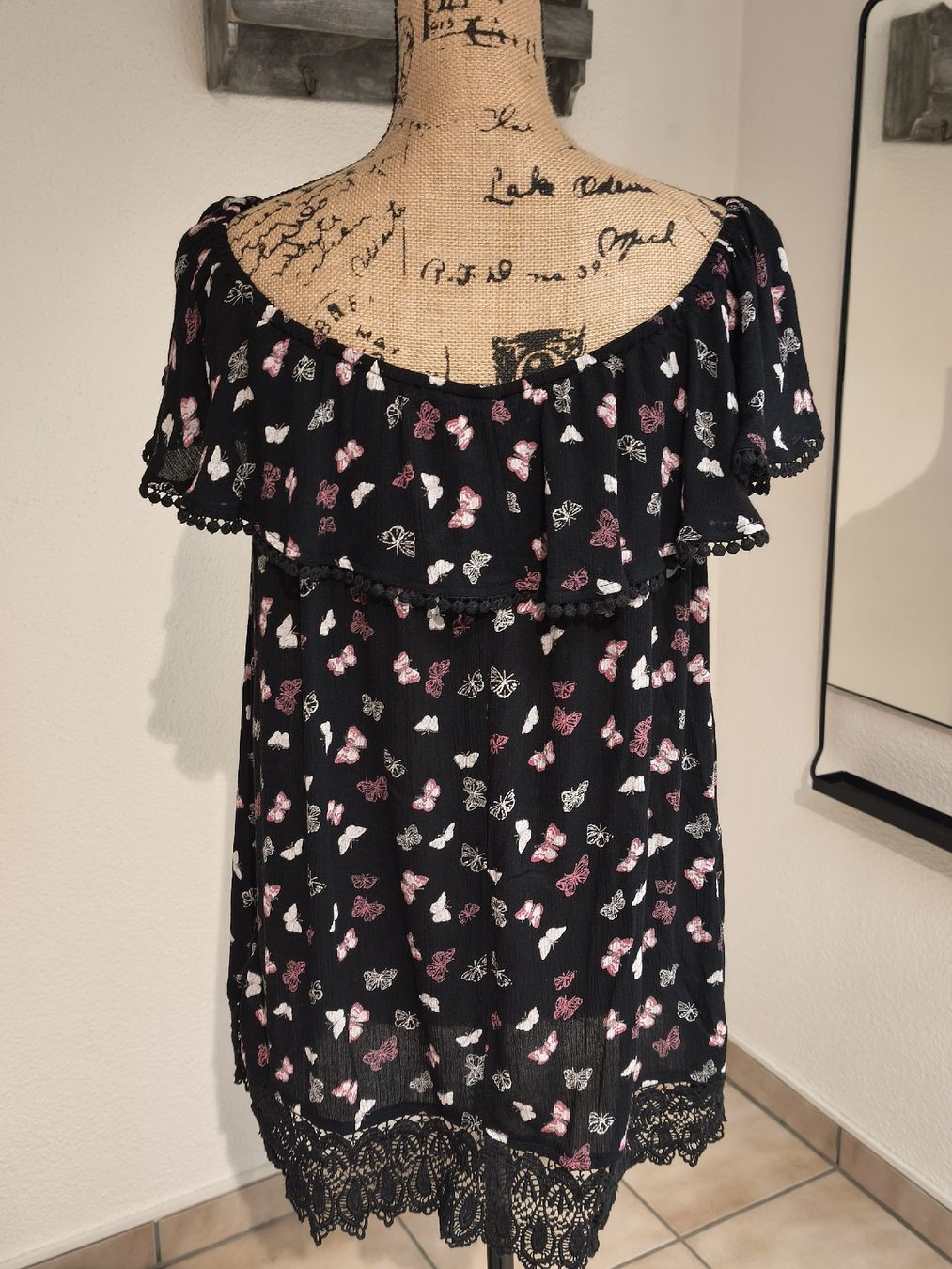 C&A Camicette: Yessica Bluse mit Schmetterlingsmuster Gr.42 – Nuovo (secondo la descrizione) da Emmetten venduto da SecondhandSiska 2