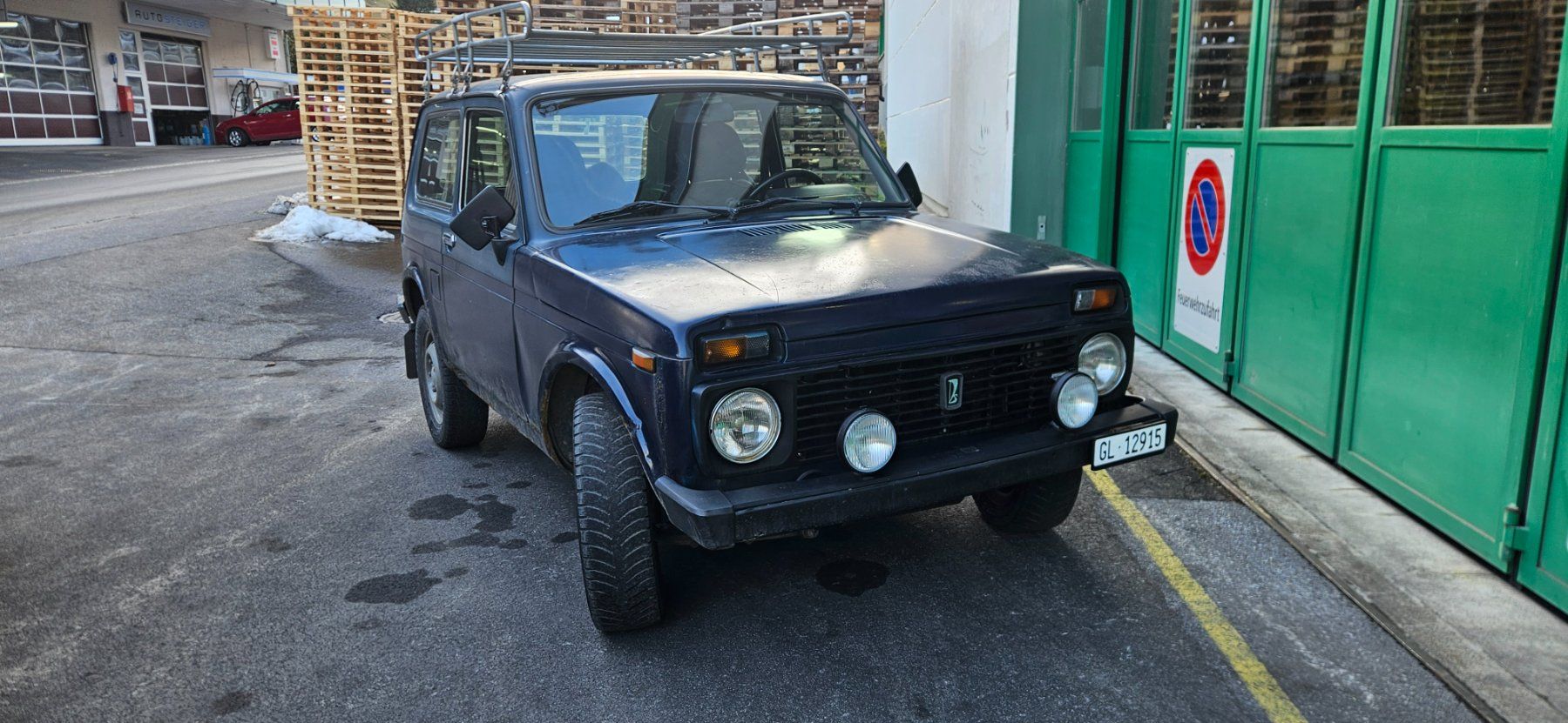 Lada Autos: Lada Niva 30km/h – D'occasion à Hätzingen par Kuh7