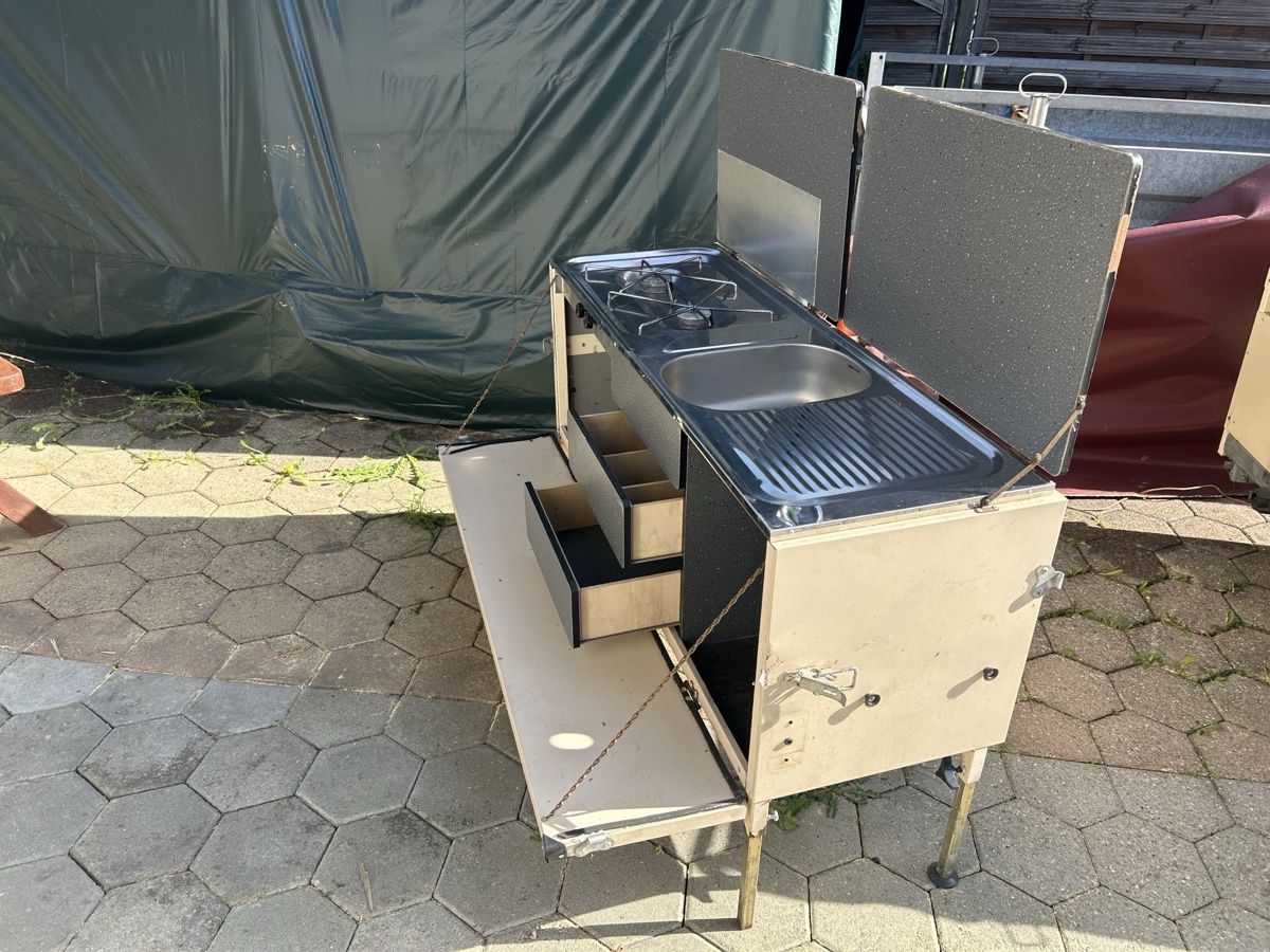 Küchengeräte: Camping Kitchen with Sink ex Kingway – Gebraucht aus Schwarzsee von Hood68