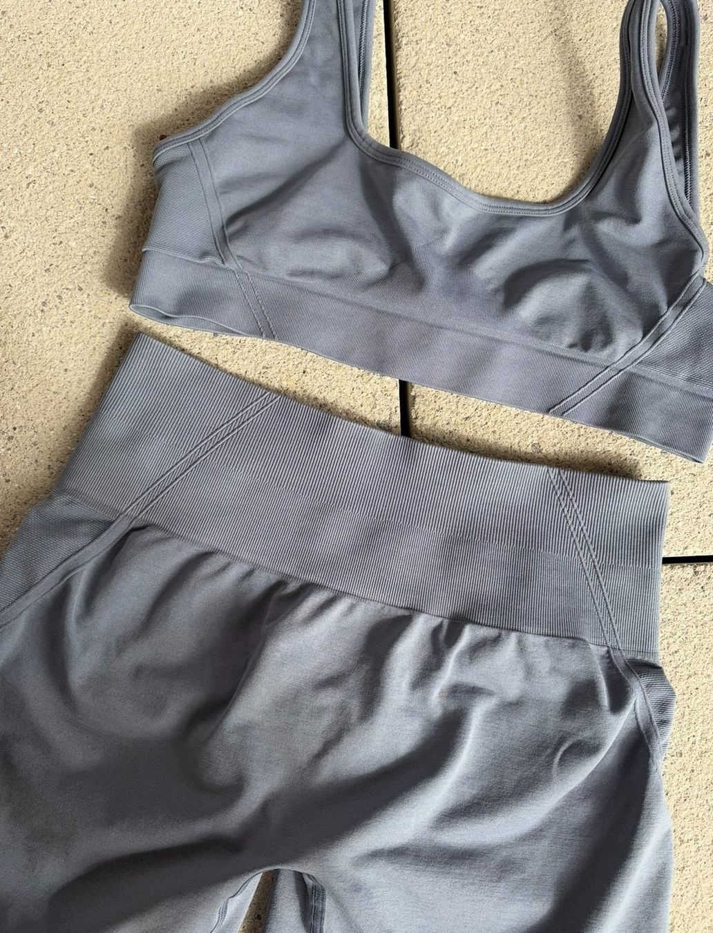 Oner Active Leggings: Ensemble Oner Active - Effortless – D'occasion à Nyon par noi_tf8q 2