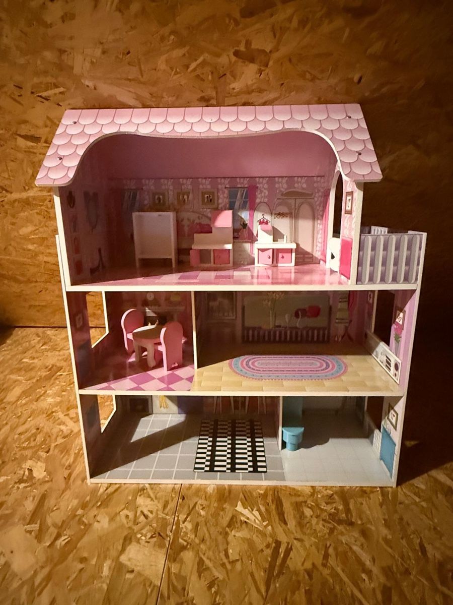 Case e mobili per bambole: Puppenhaus – Usato da Hofstetten SO venduto da elm_5pxl 1