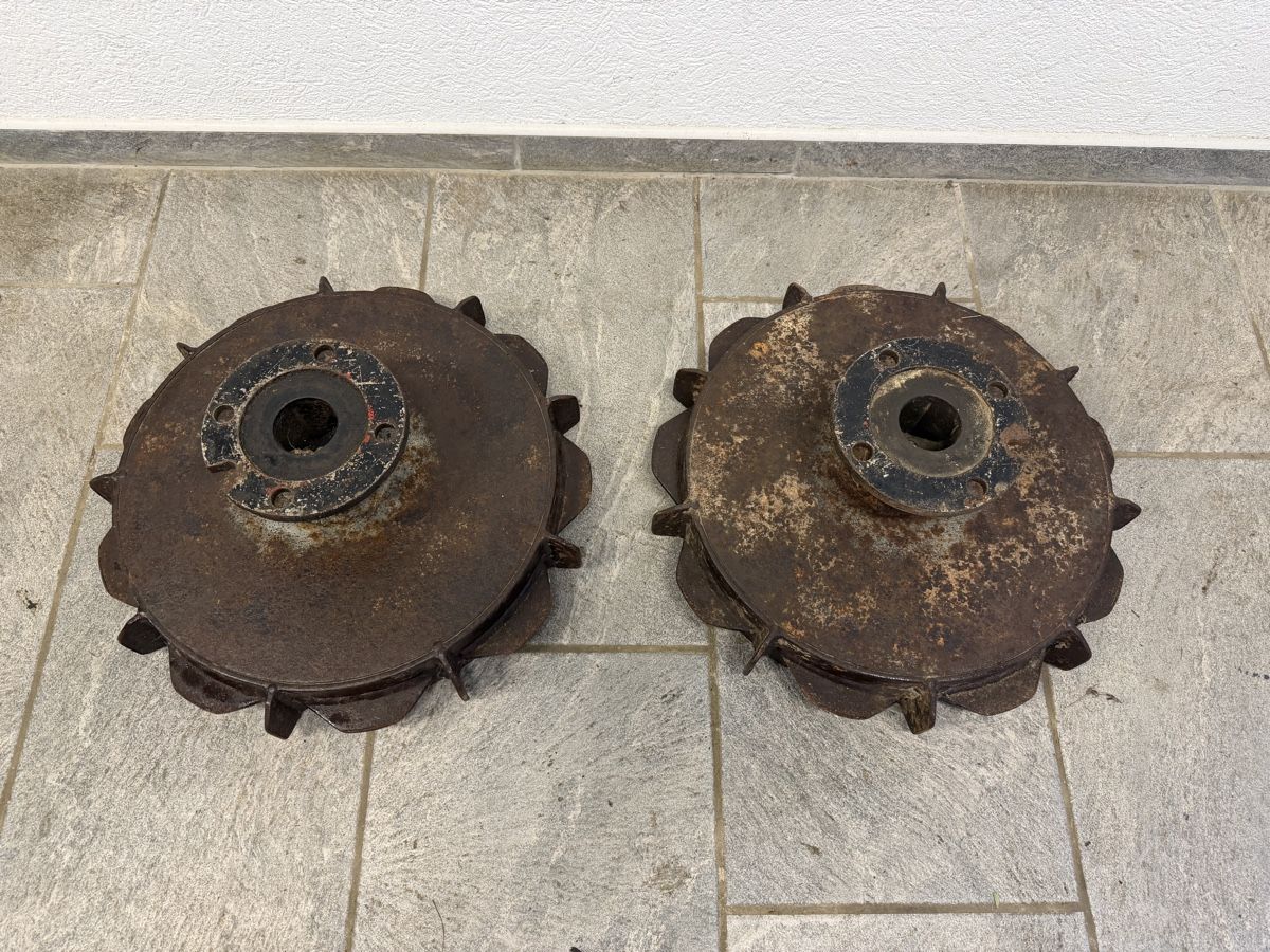 Rapid Alle Maschinen: Stollenräder für Rapid Motormäher  – Gebraucht aus Uttigen von huki123 2