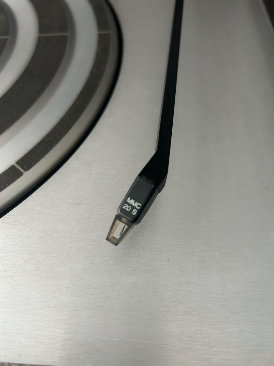 Bang & Olufsen Audio- & Mediensysteme: Bang & Olufsen Beocenter 4600 – Gebraucht aus Walchwil von off_8gb2 2