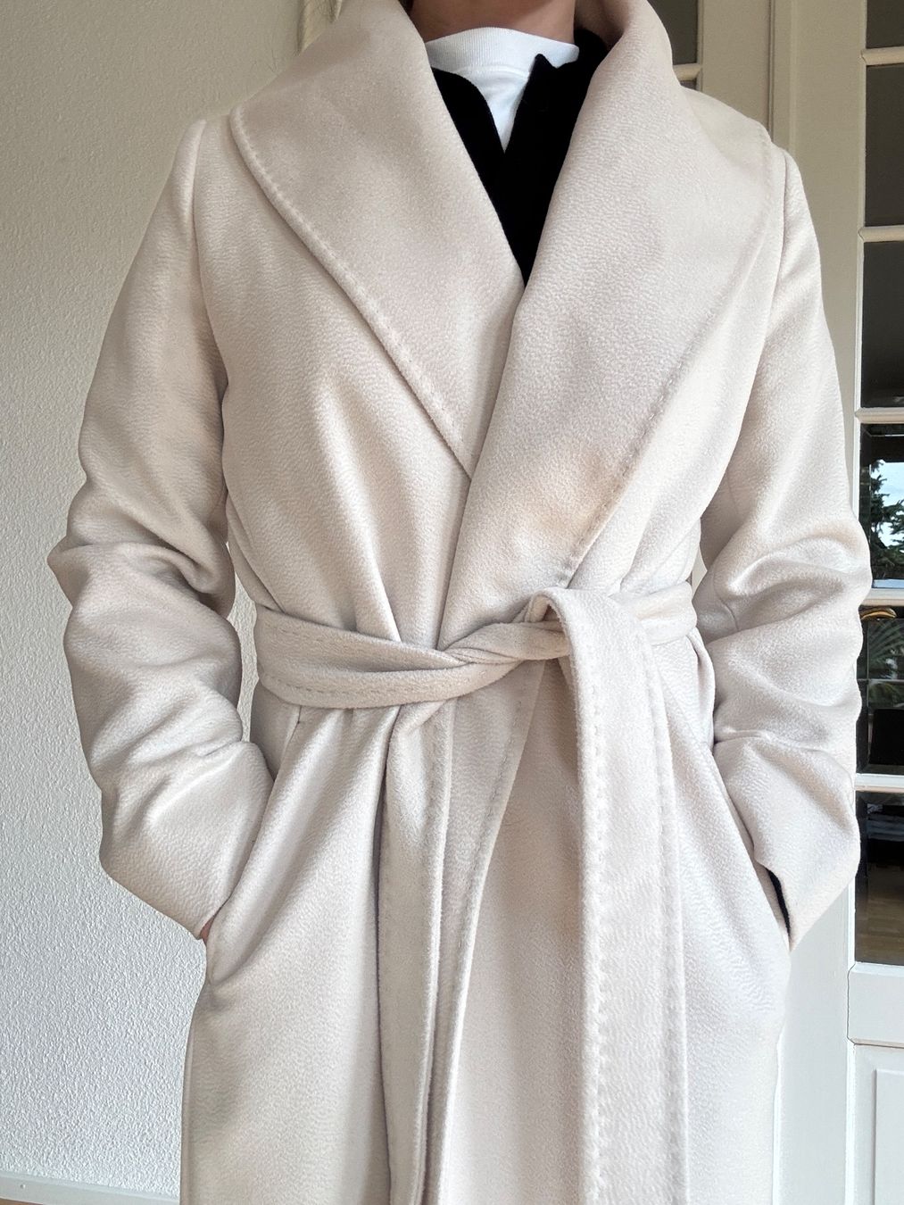 Max Mara Cappotti: Max Mara Studio Mantel in creme weiss – Usato da Zürich venduto da smi_57ql 8