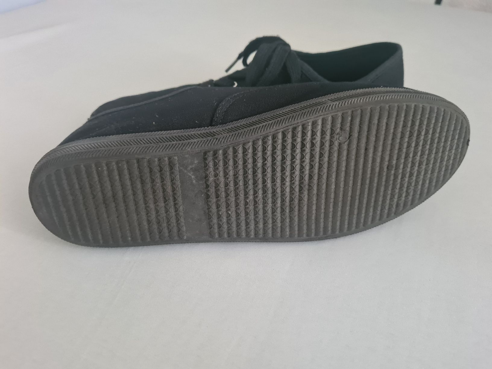 Anna Field Damenschuhe: Anna Field  Freizeitschuh Stoff zum Binden Schwarz Gr. 40 – Gebraucht aus Steinen von turbogeiss99 7