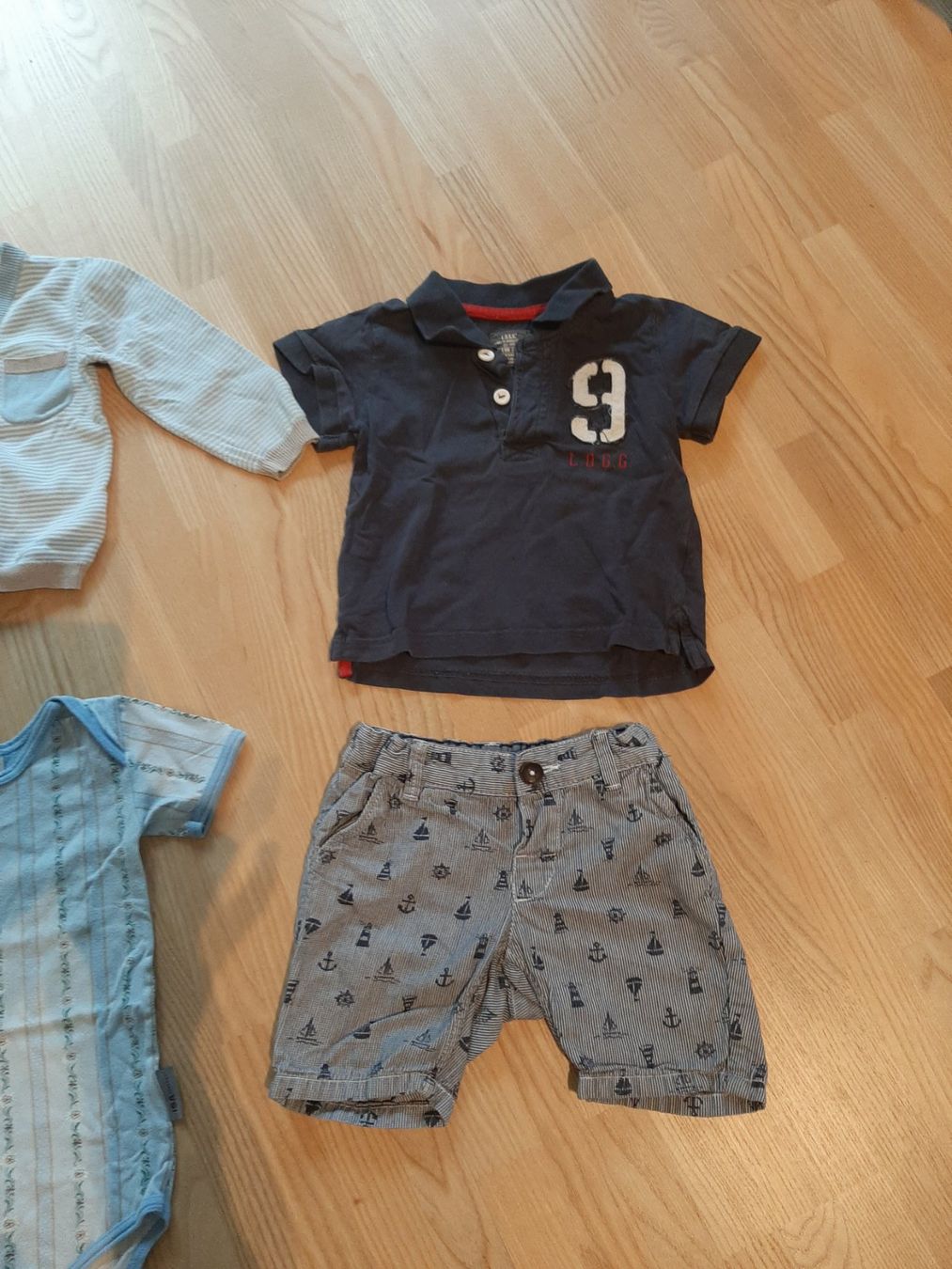 H&M Lotti & Set di vestiti: Schönes Kleiderpaket Gr. 74 – Usato da St.Gallen venduto da sim_2thg 1